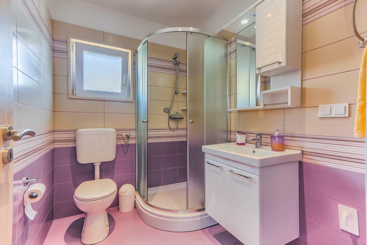 Apartment Adriano Bol Bagian luar foto