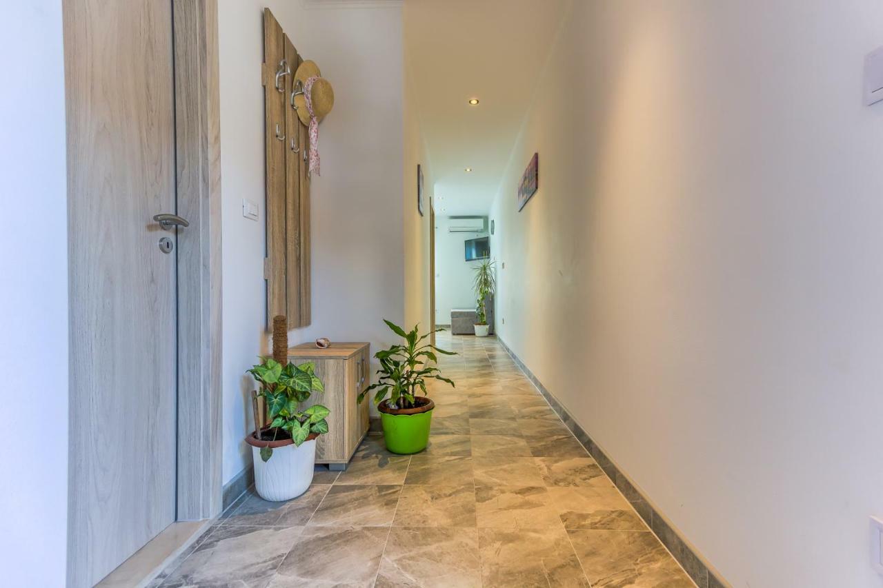 Apartment Adriano Bol Bagian luar foto